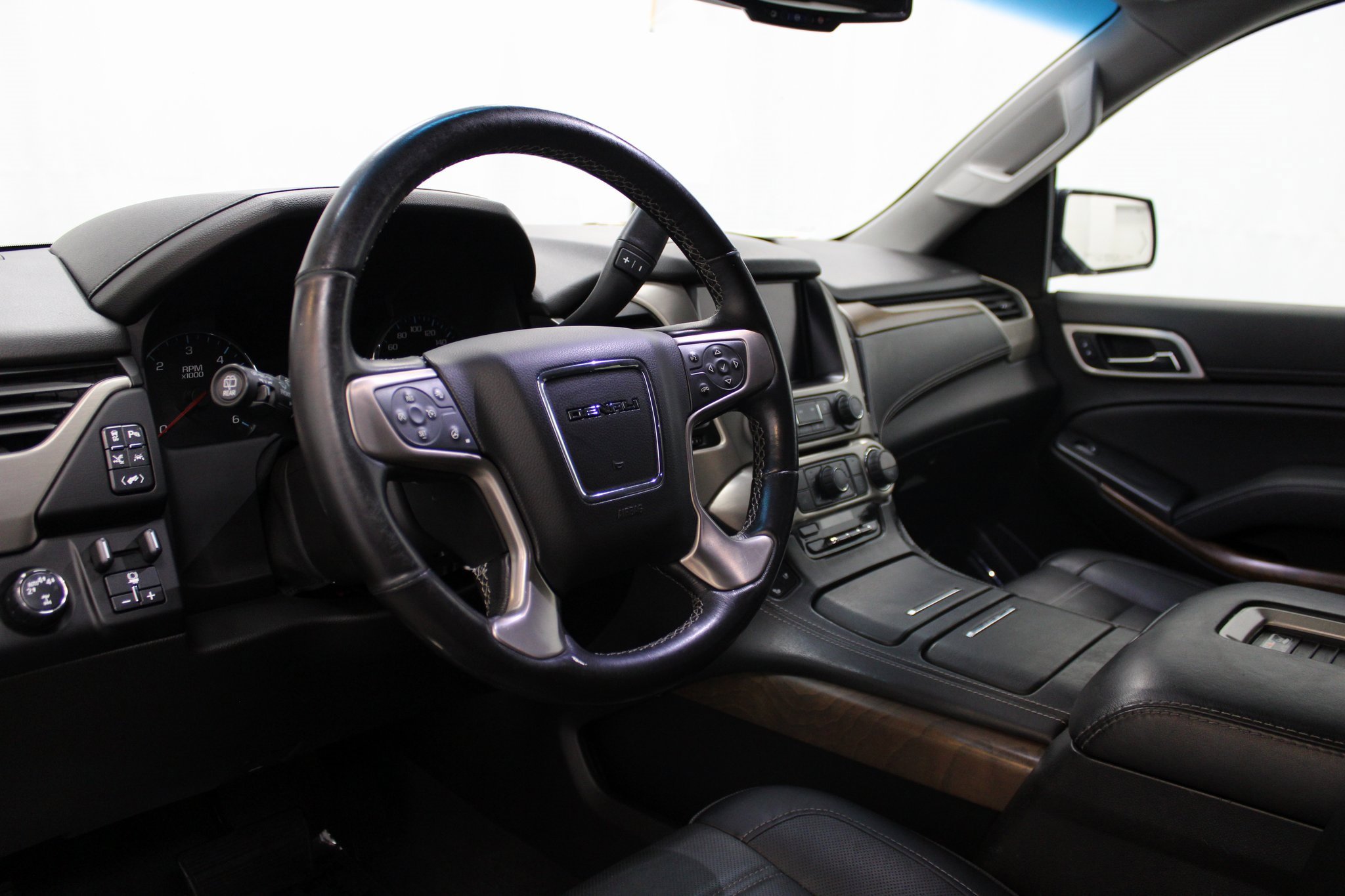 Used 2019 GMC Yukon Denali image 14