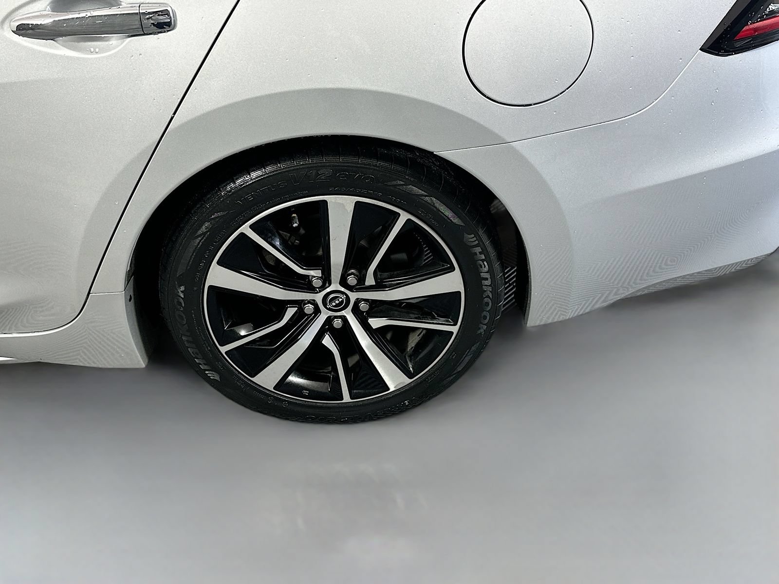Used 2022 Nissan Maxima SV w/ Floor Mat Group FWD image 32