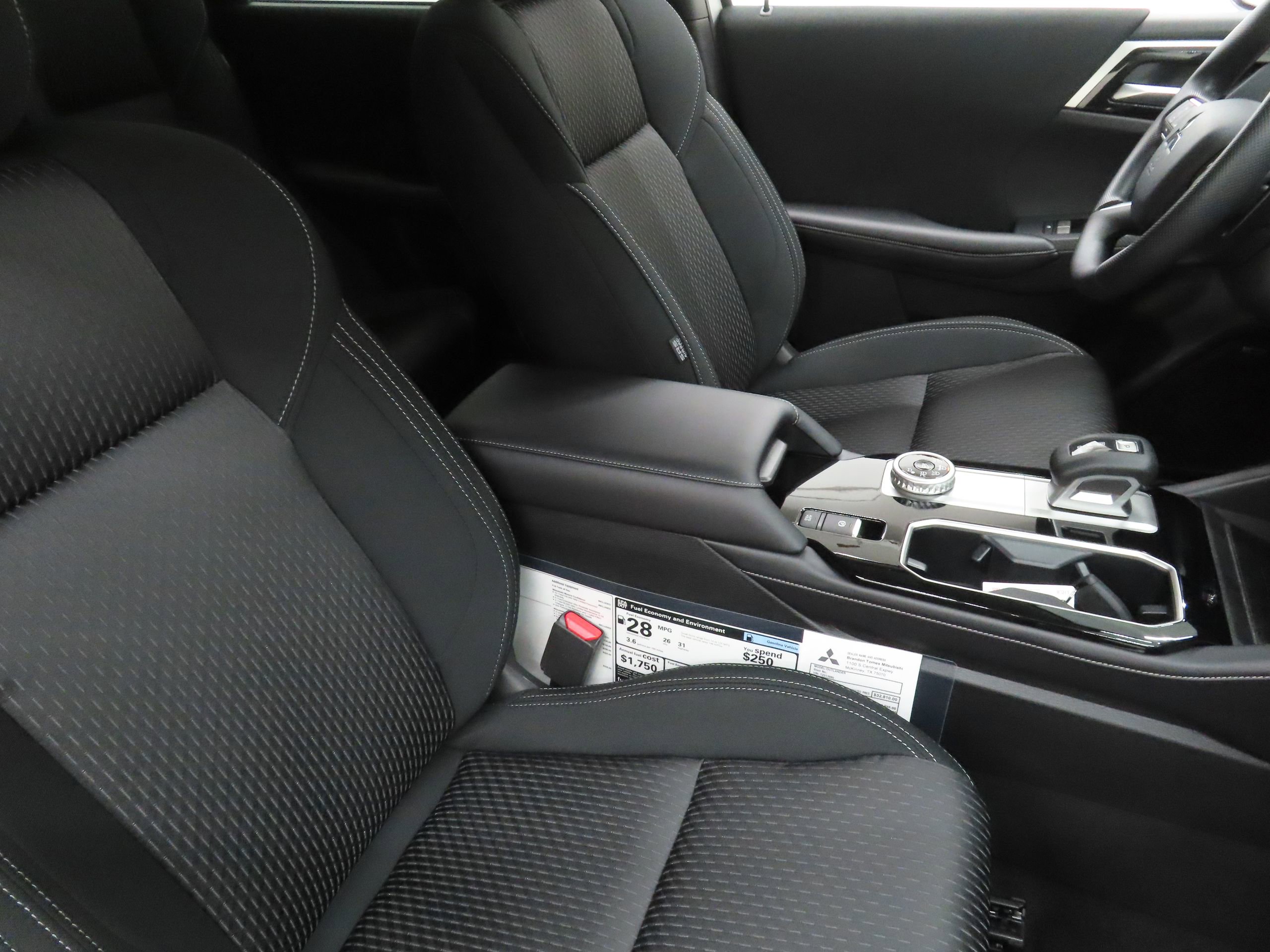 New 2026 Mitsubishi Outlander ES image 25