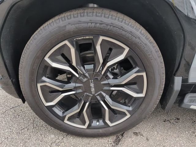 Used 2024 GMC Sierra EV Denali AWD/4WD image 11