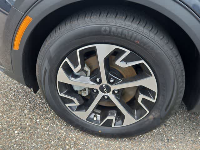 Used 2023 Kia Sportage EX FWD image 13