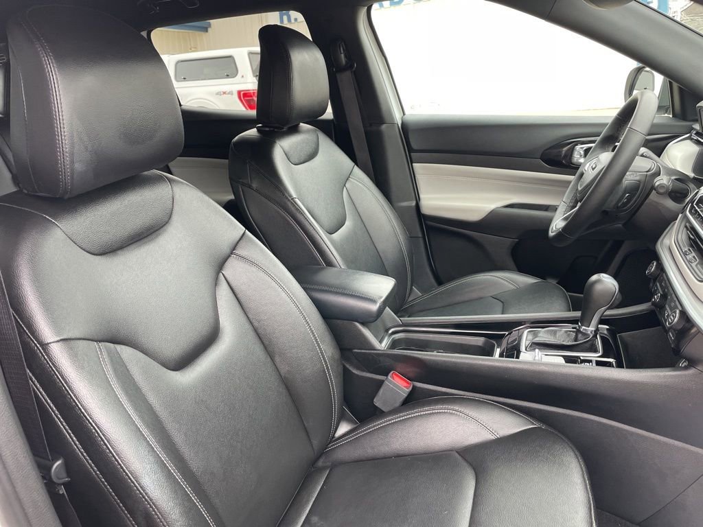 Used 2025 Jeep Compass Limited image 20