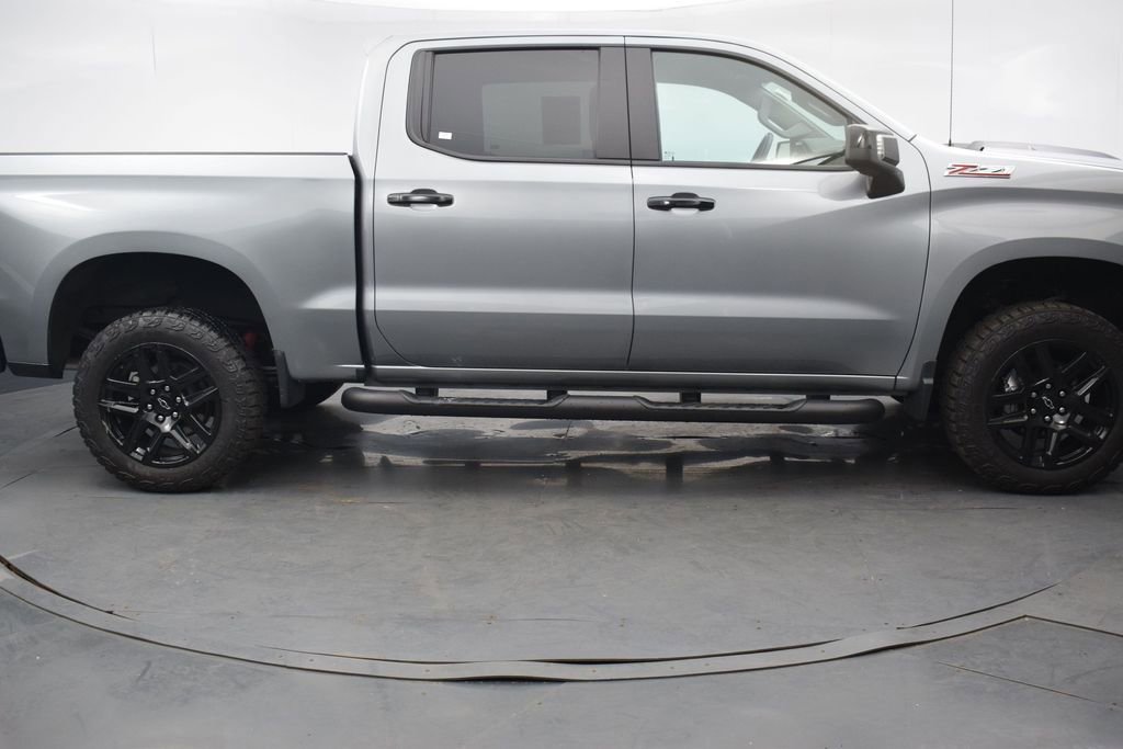 Used 2024 Chevrolet Silverado 1500 LT Trail Boss w/ Convenience Package II AWD/4WD image 7
