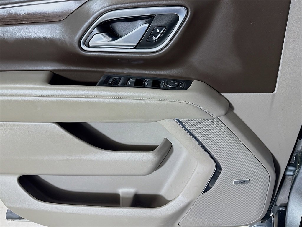 Certified 2023 Chevrolet Suburban Z71 w/ Luxury Package image 16