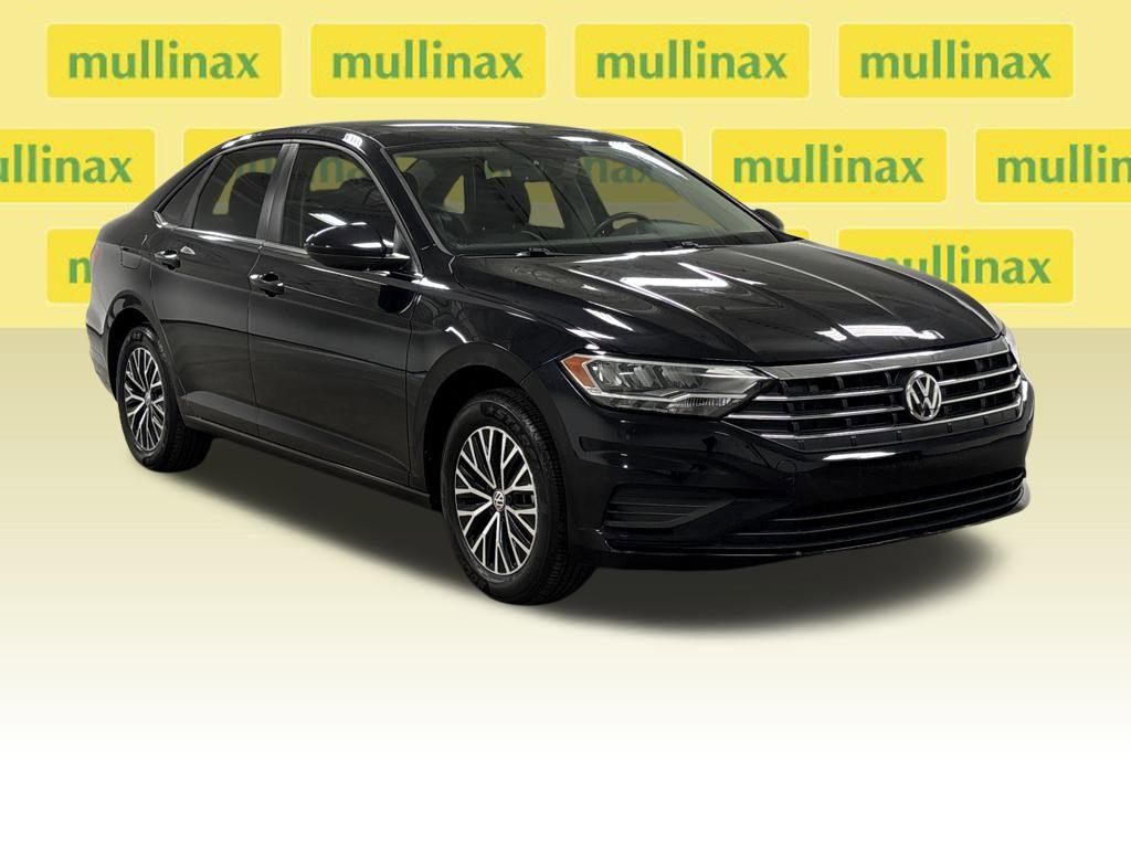 Used 2021 Volkswagen Jetta SE image 2