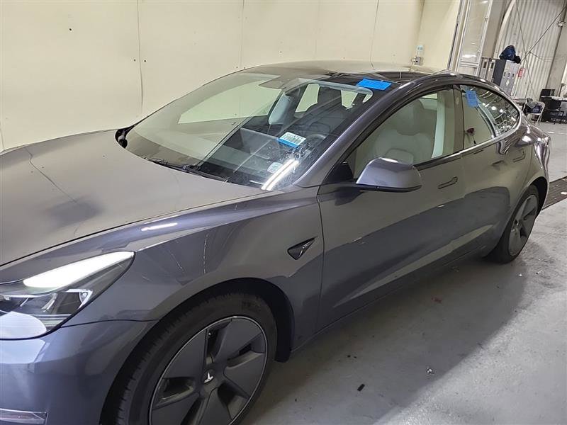 Used 2023 Tesla Model 3 Standard Range image 3