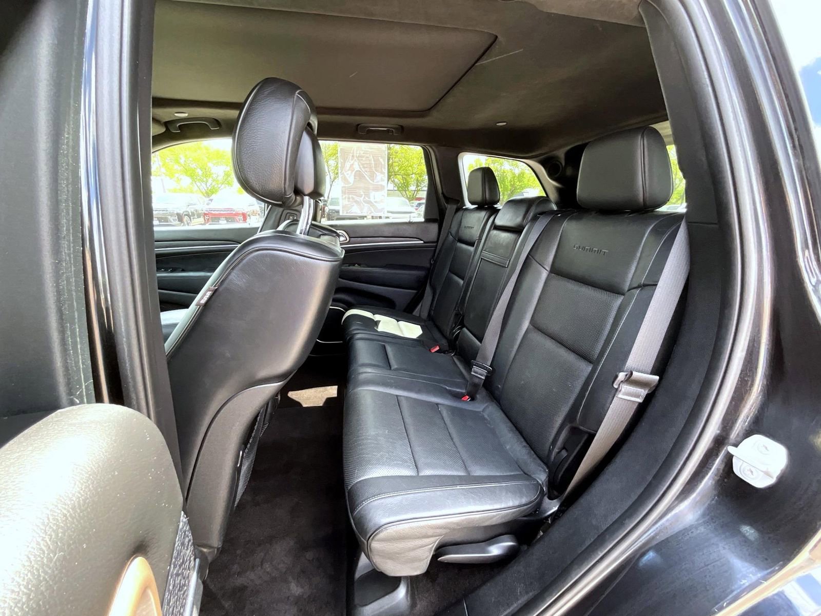 Used 2015 Jeep Grand Cherokee Summit w/ Platinum Series Group AWD/4WD image 20