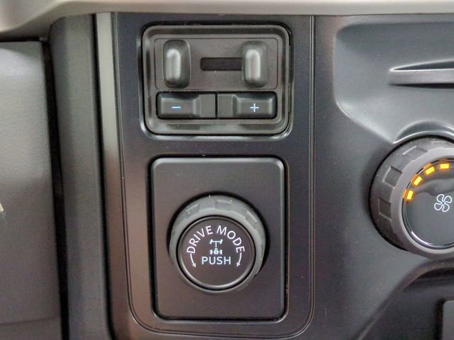New 2026 Ford F250 XL w/ XL Chrome Package RWD image 19