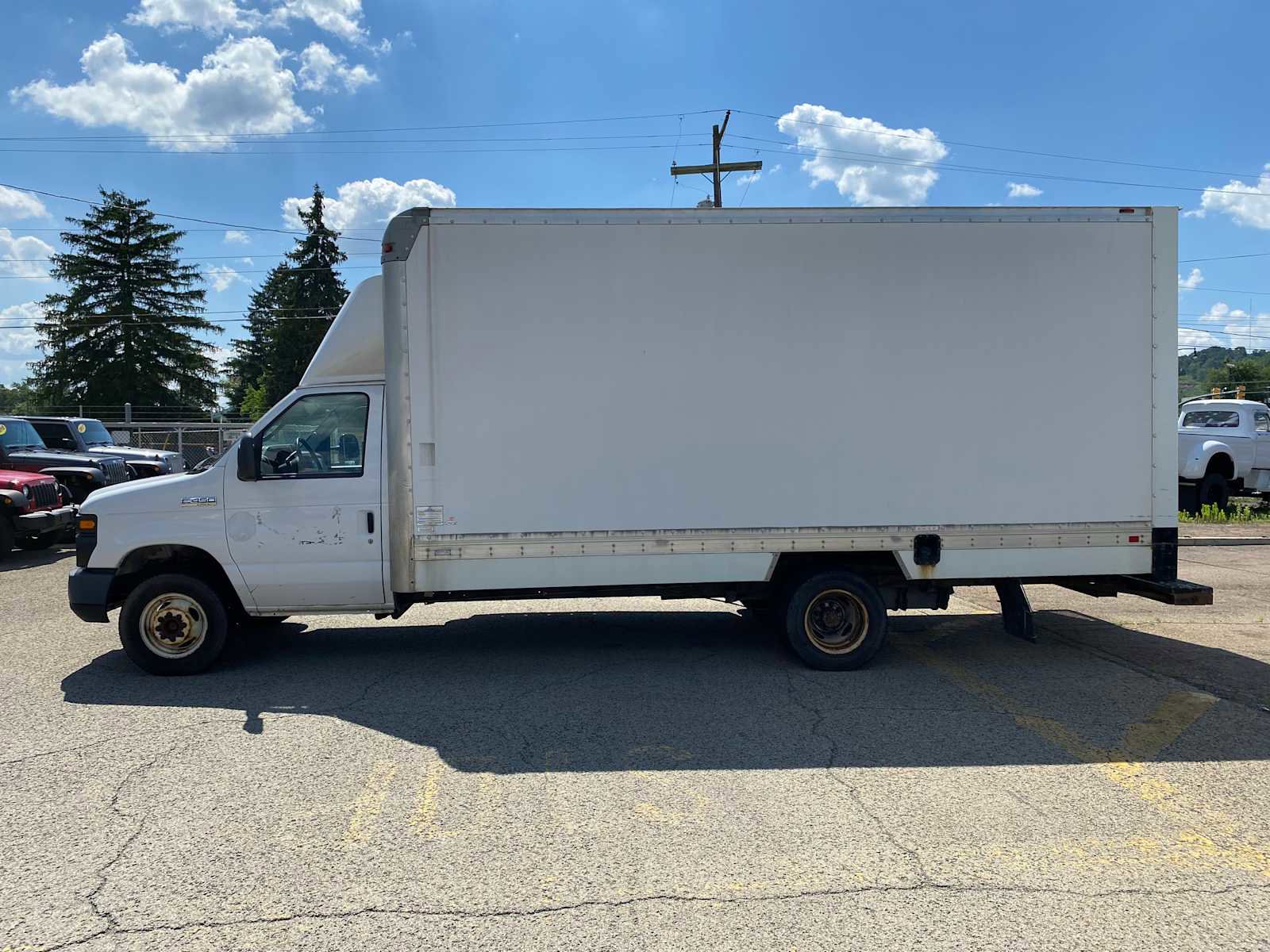 Used 2017 Ford E-450 and Econoline 450 Super Duty RWD image 16