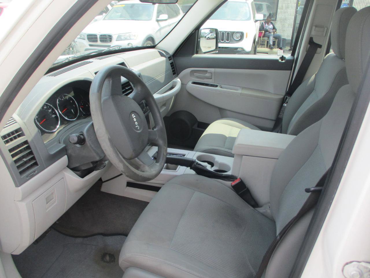 Used 2008 Jeep Liberty Sport image 10