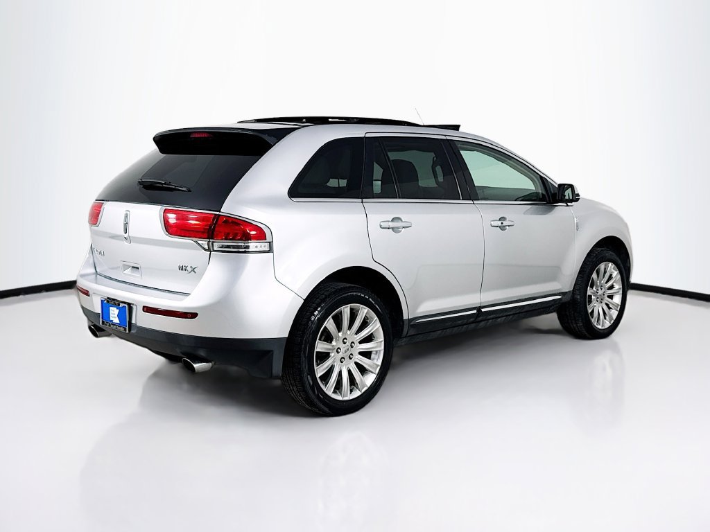 Used 2015 Lincoln MKX FWD w/ Equipment Group 102A image 7