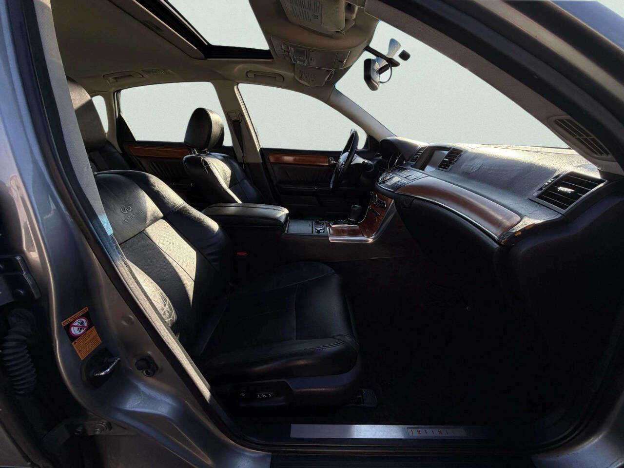 Used 2007 INFINITI M35 x w/ Technology Pkg image 26