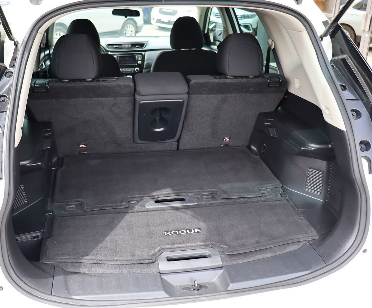 Used 2018 Nissan Rogue S FWD image 25