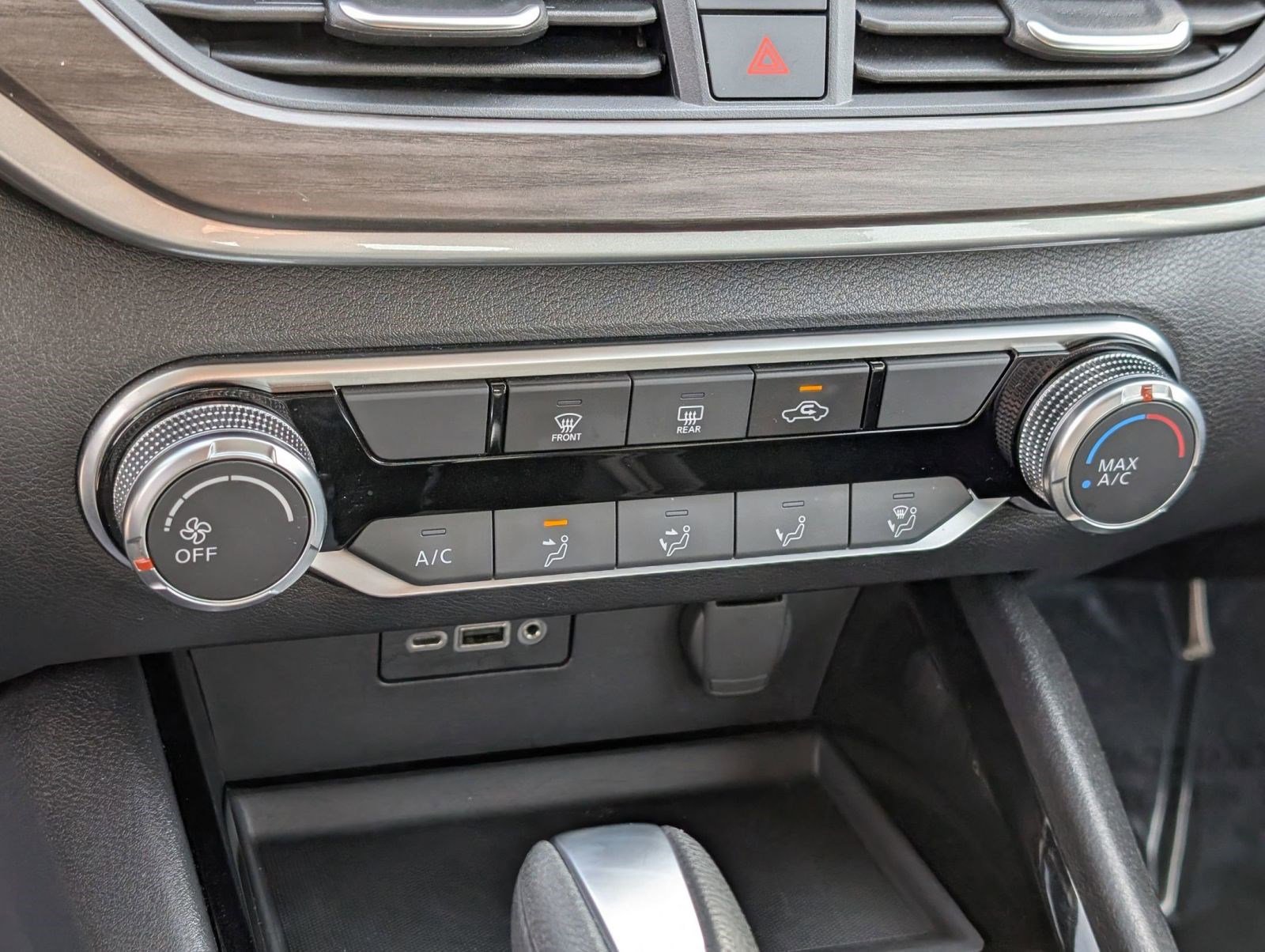 Used 2024 Nissan Altima 2.5 SV image 19