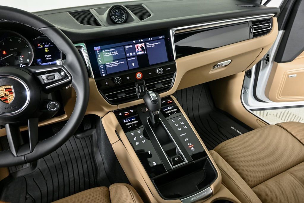 New 2026 Porsche Macan image 13