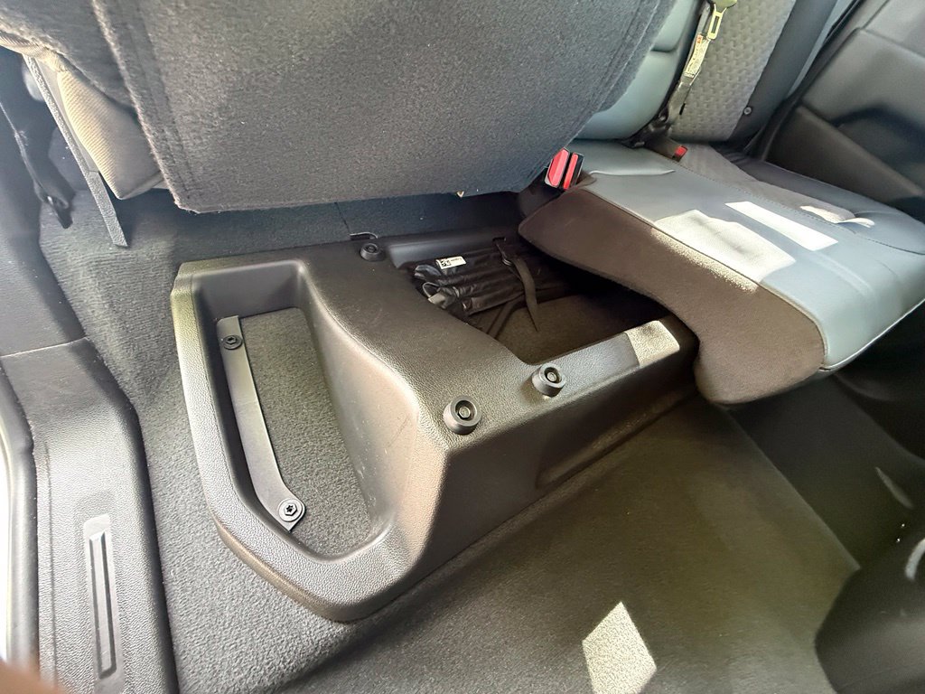 Used 2022 Chevrolet Colorado Z71 w/ Safety Package RWD image 26