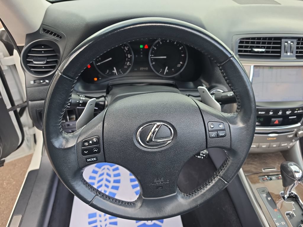 Used 2010 Lexus IS 350C w/ Luxury Pkg RWD image 14