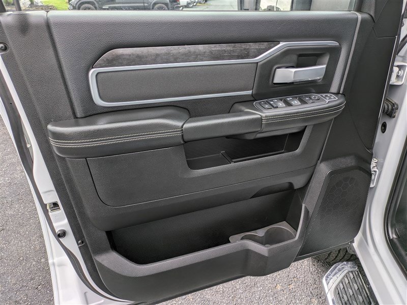 Used 2024 RAM 2500 Big Horn image 17