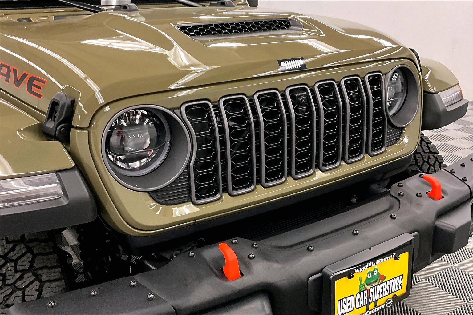Used 2025 Jeep Gladiator Mojave AWD/4WD image 32