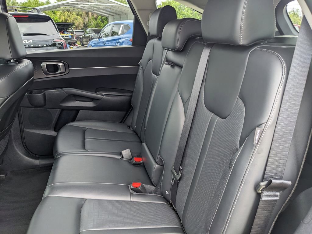 Certified 2025 Kia Sorento S AWD/4WD image 18