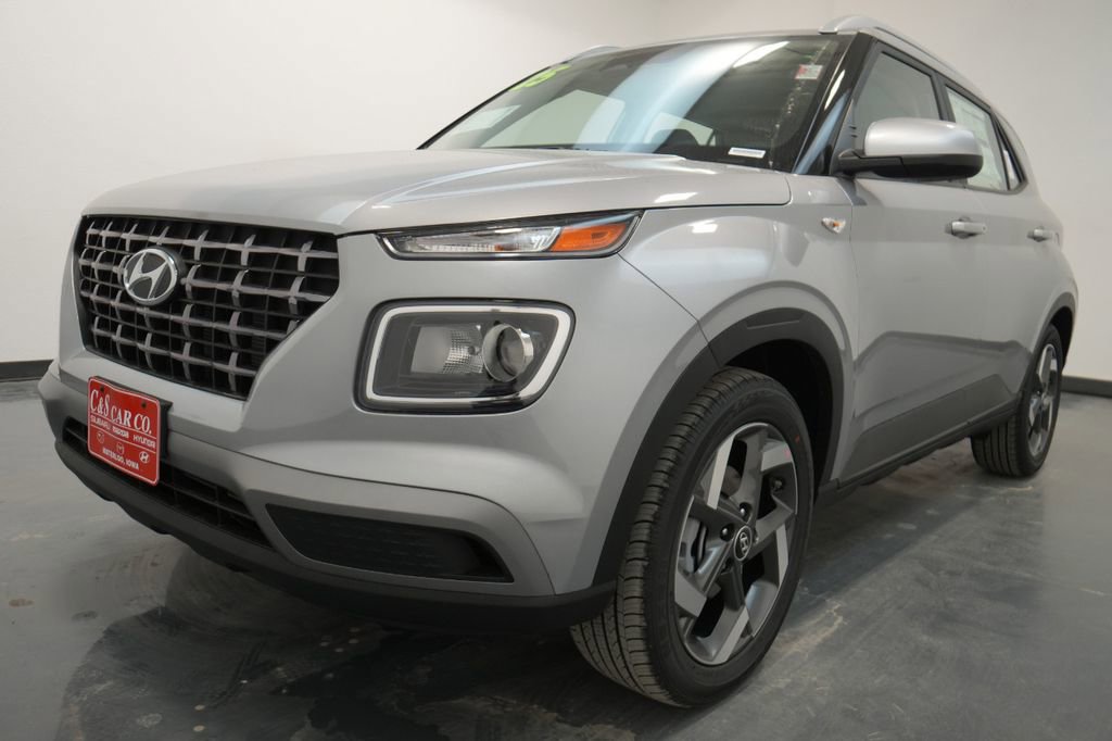 New 2025 Hyundai Venue SEL image 14