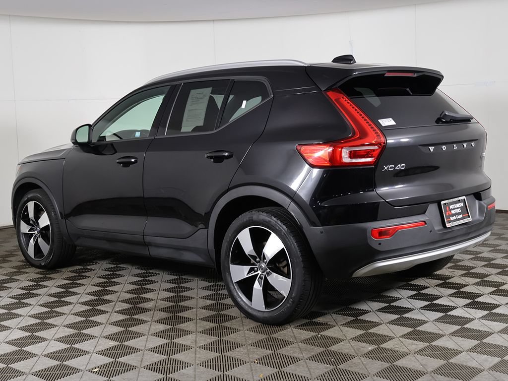 Used 2019 Volvo XC40 T5 Momentum AWD/4WD image 8