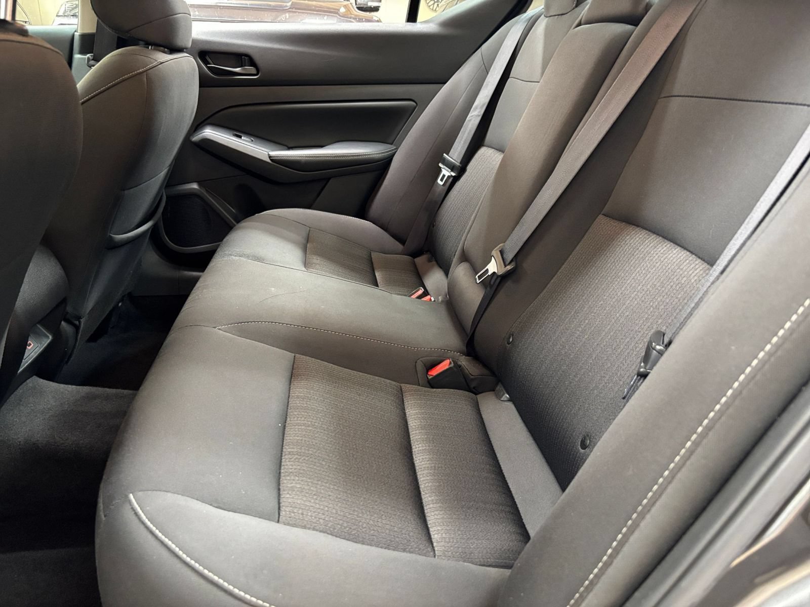 Used 2025 Nissan Altima 2.5 SV FWD image 25