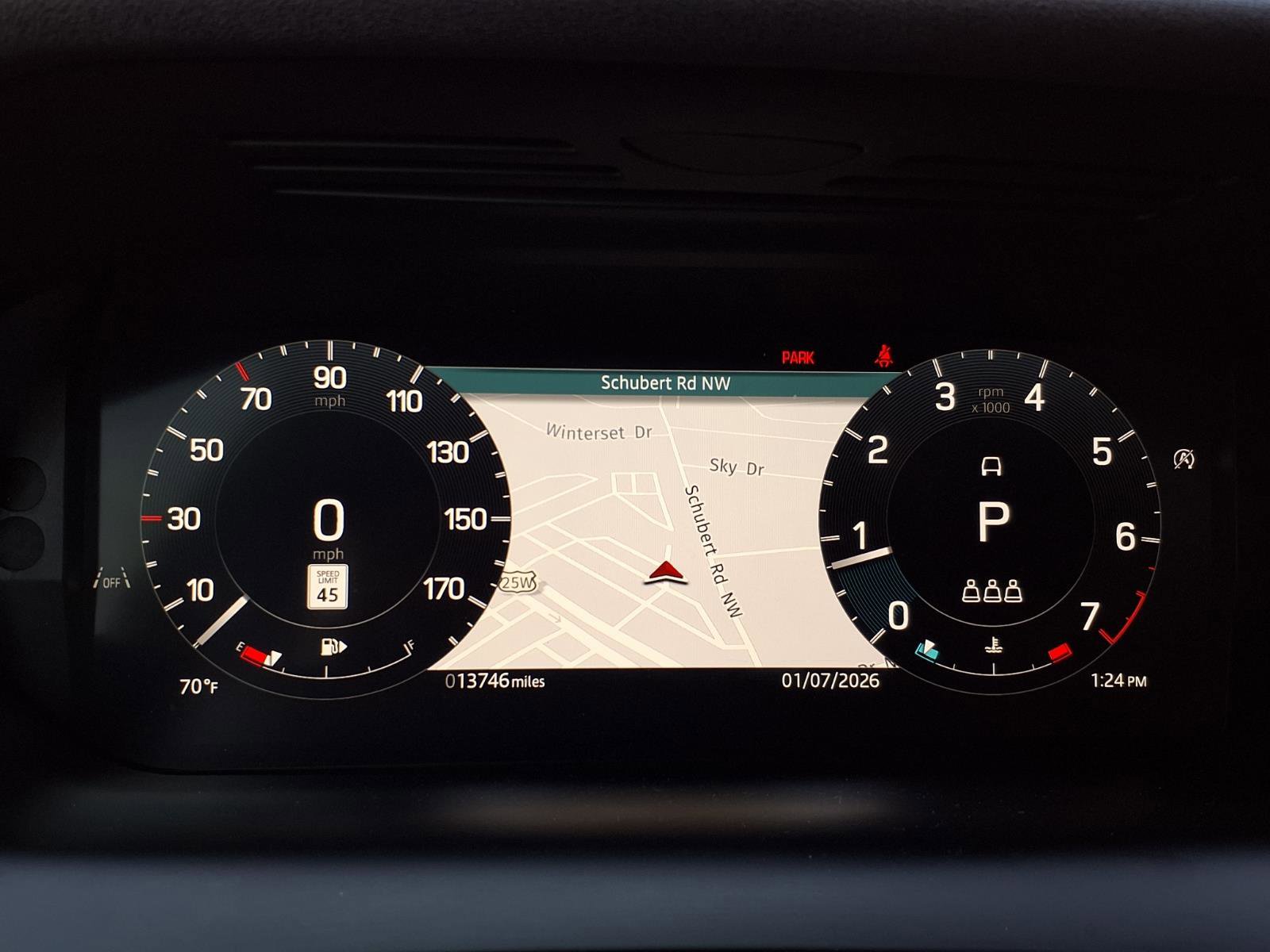 Used 2024 Land Rover Discovery Sport S image 17