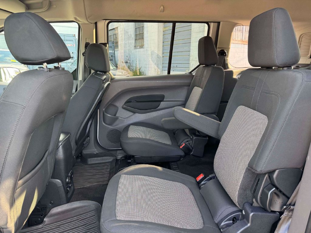 Used 2022 Ford Transit Connect XL FWD image 11
