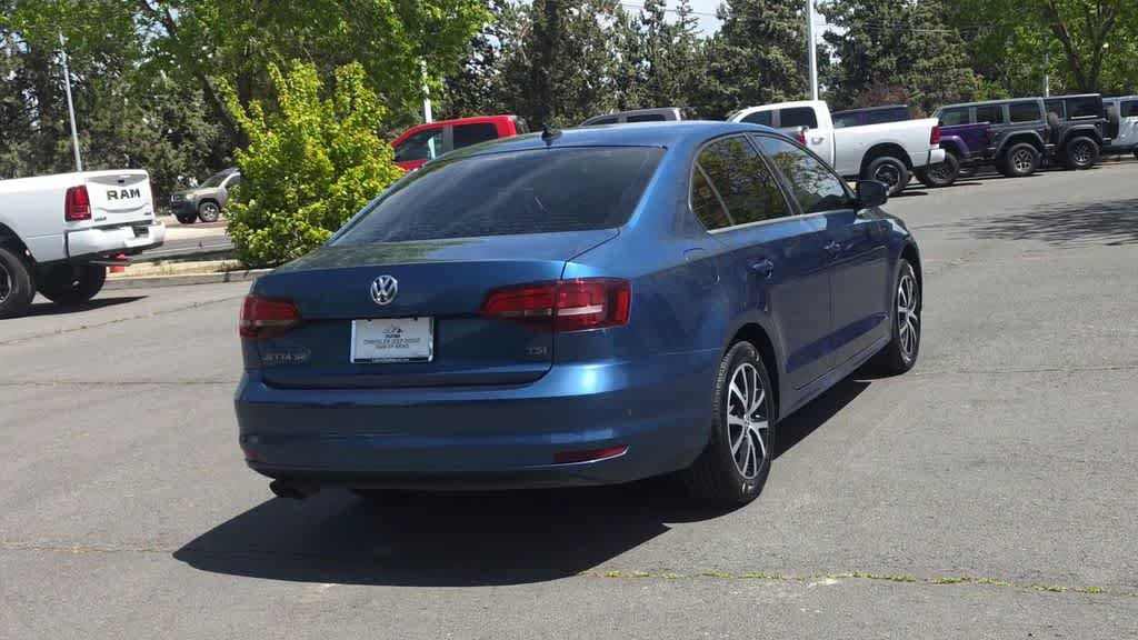 Used 2017 Volkswagen Jetta SE FWD image 8