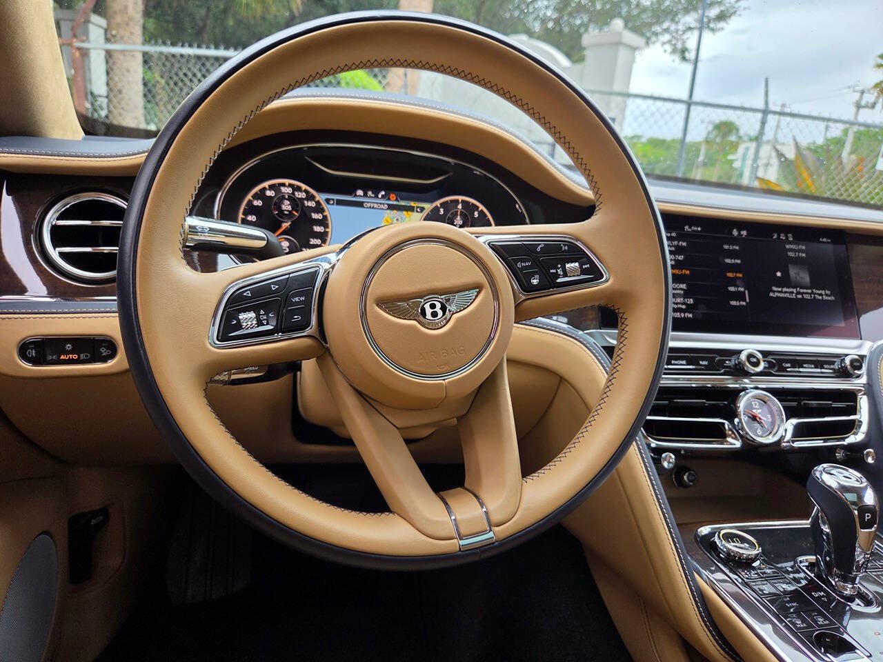 Used 2021 Bentley Flying Spur V8 AWD/4WD image 39