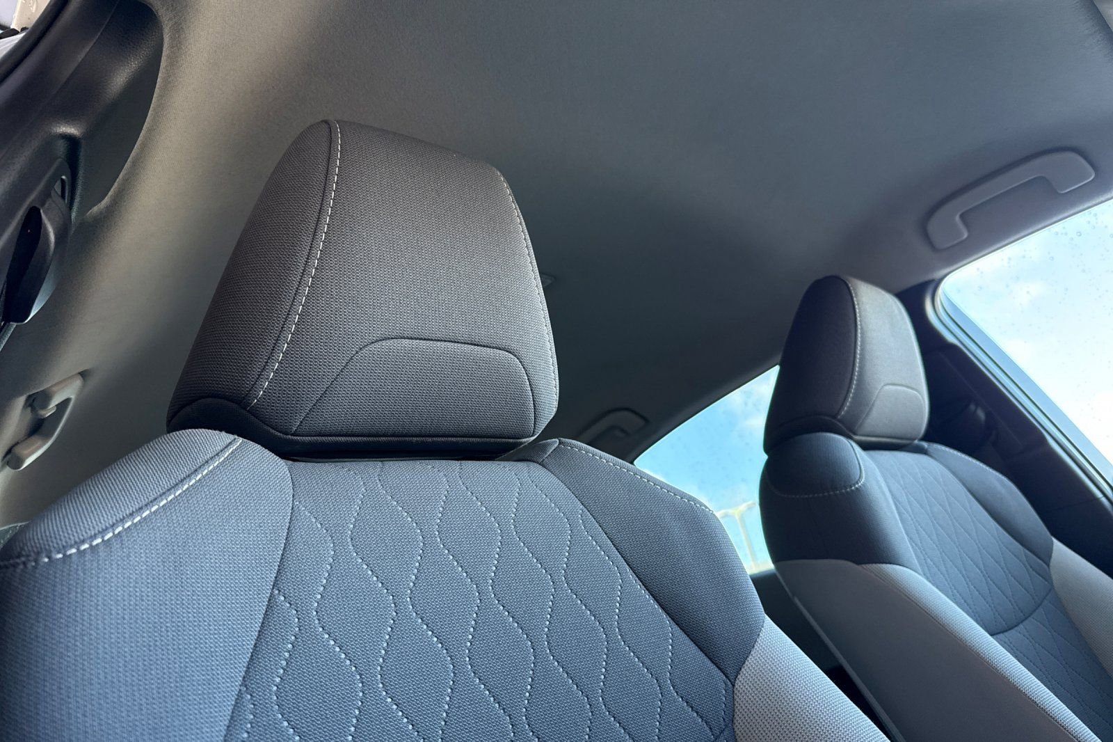 Used 2021 Toyota Corolla LE w/ Carpet Mat Package (TMS) image 18