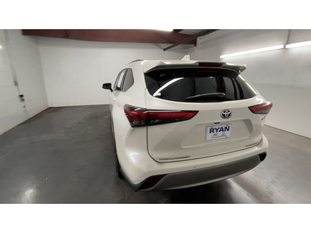 Used 2020 Toyota Highlander Platinum image 7