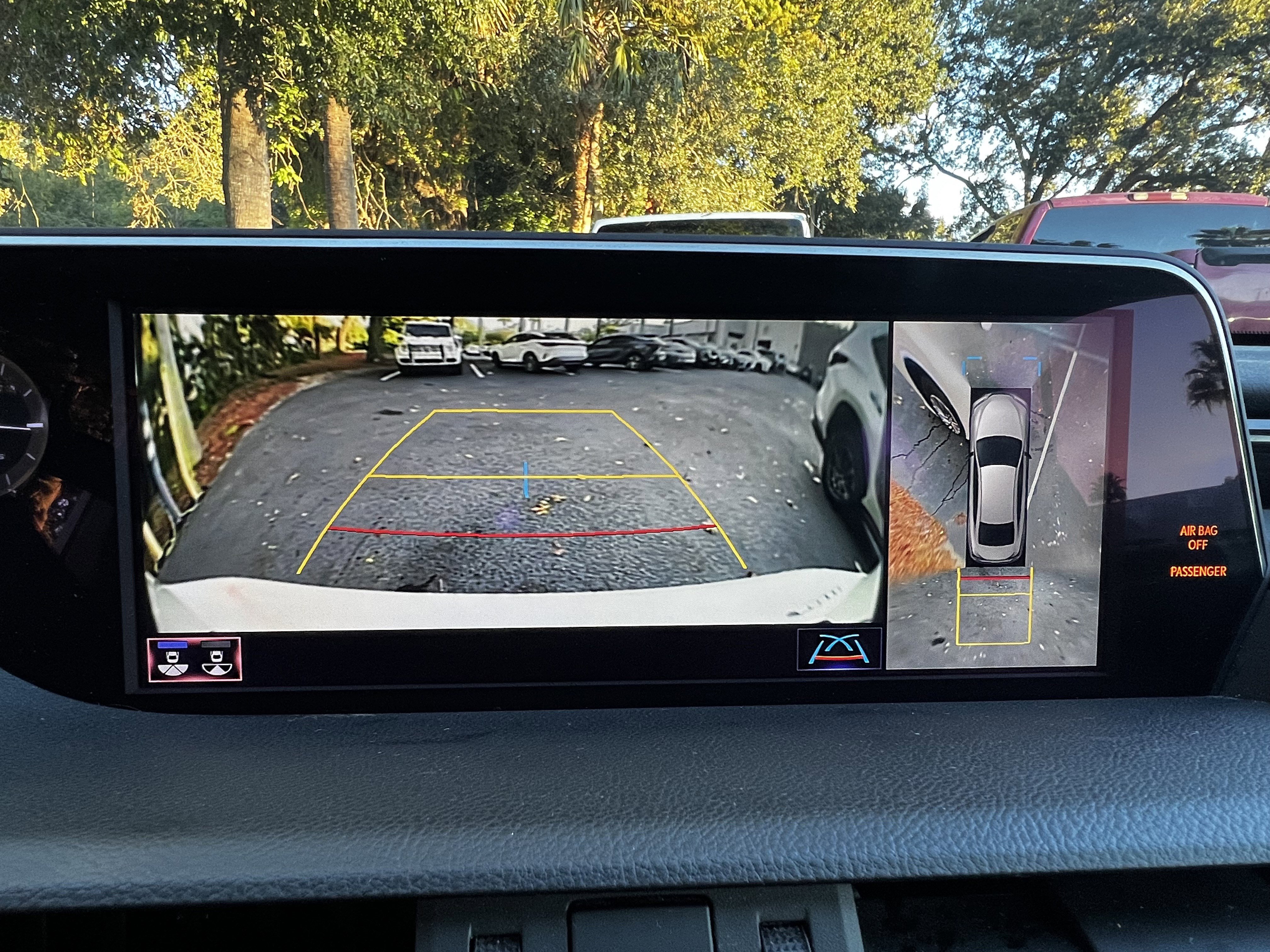 Used 2021 Lexus ES 300h Ultra Luxury w/ Accessory Package 2 image 26