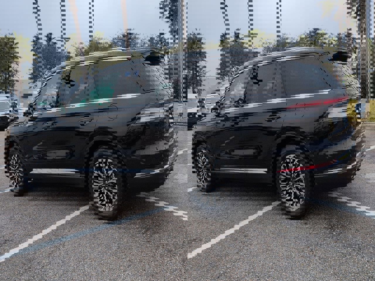 Certified 2023 Lincoln Aviator Reserve w/ Elements Package Plus image 6