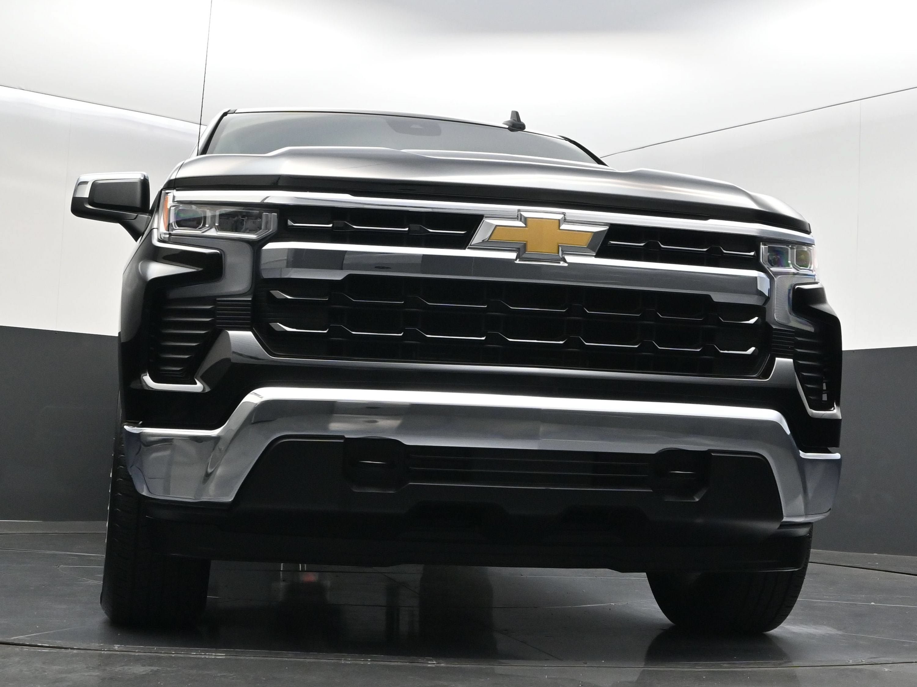 Certified 2026 Chevrolet Silverado 1500 LT AWD/4WD image 36