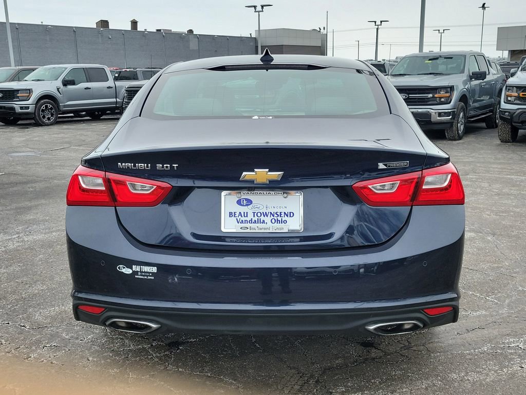 Used 2017 Chevrolet Malibu Premier w/ Driver Confidence Package image 5