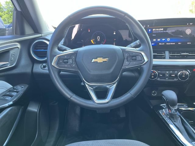Used 2024 Chevrolet Trax LT w/ Driver Confidence Package FWD image 13