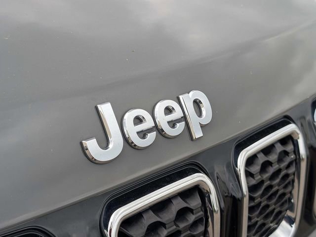 Used 2023 Jeep Compass Limited w/ Elite Group AWD/4WD image 4