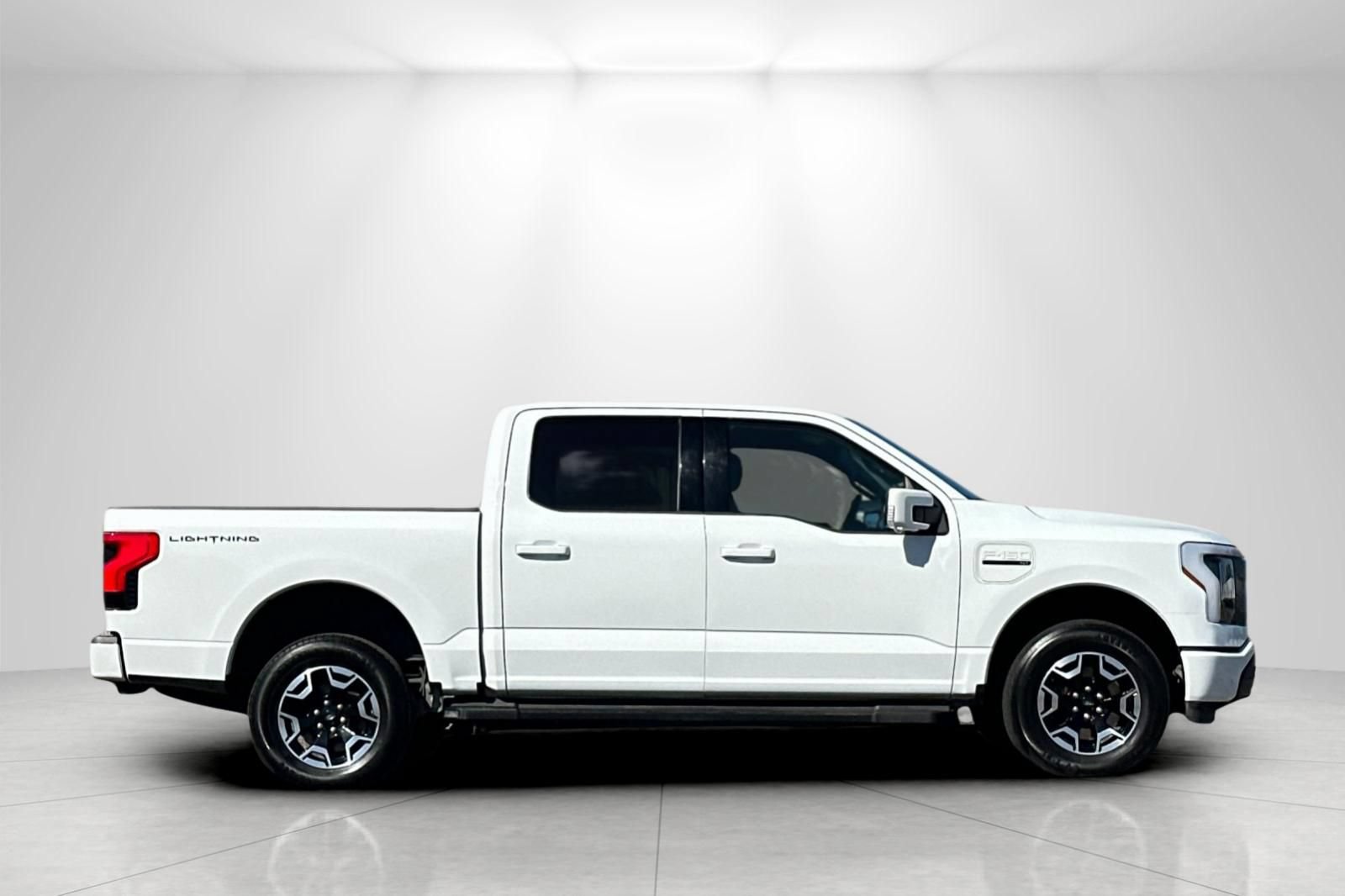 Used 2023 Ford F150 Lightning XLT AWD/4WD image 2