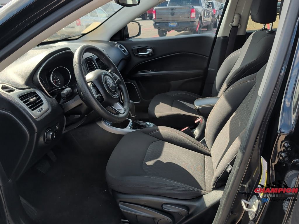 Used 2019 Jeep Compass Sport image 15