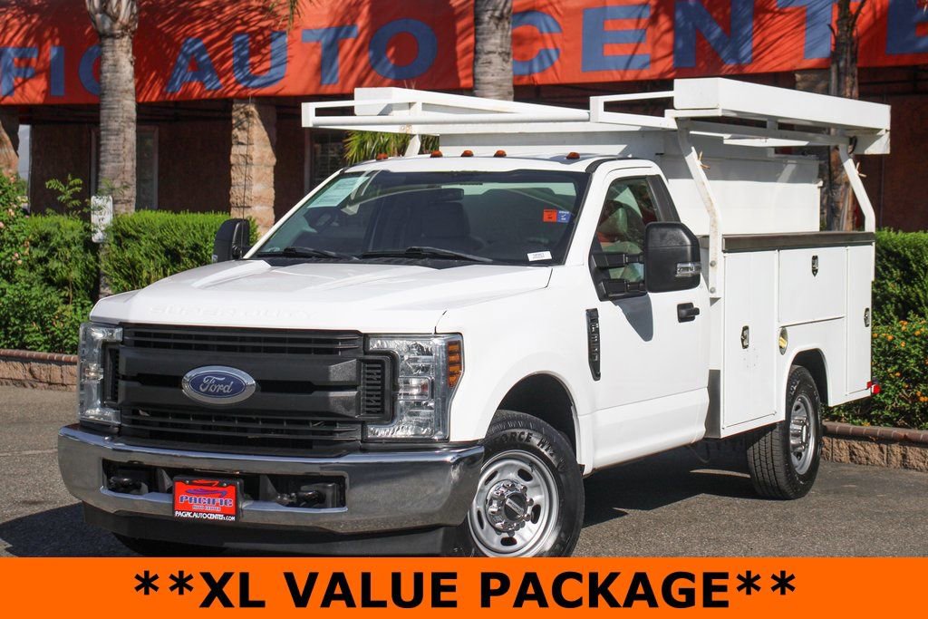 Used 2018 Ford F350 XL w/ Power Equipment Group RWD image 4