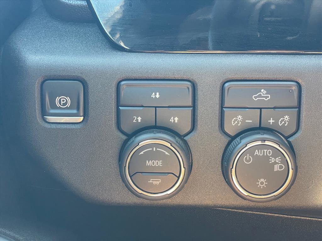 Used 2024 Chevrolet Silverado 2500 LT image 20