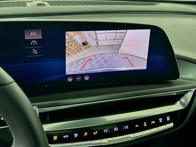 Used 2024 Cadillac Lyriq Tech image 15