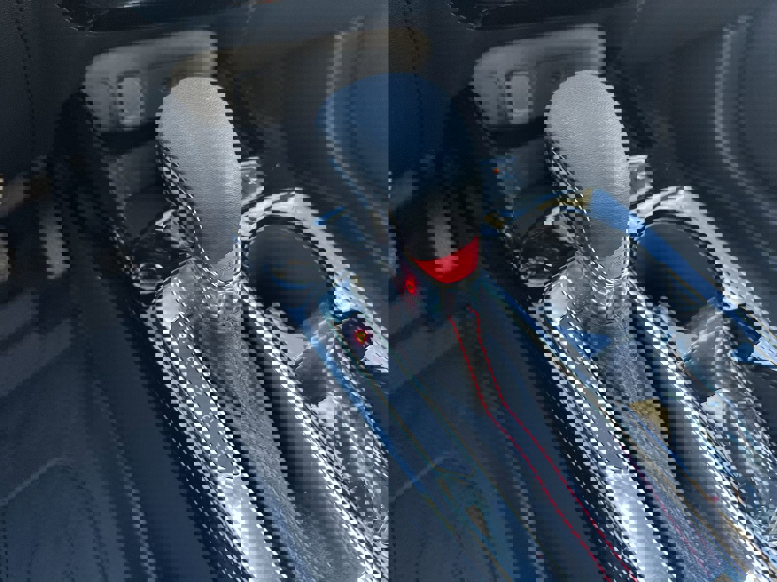 Certified 2025 Chevrolet Trax RS image 30