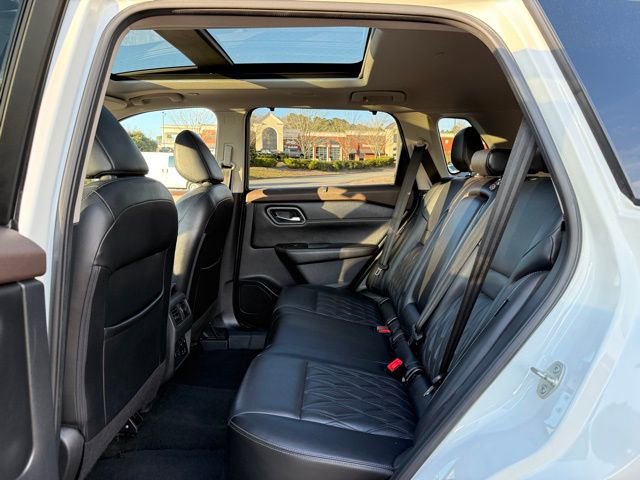 Used 2022 Nissan Rogue Platinum w/ Head-Up Display Package image 26