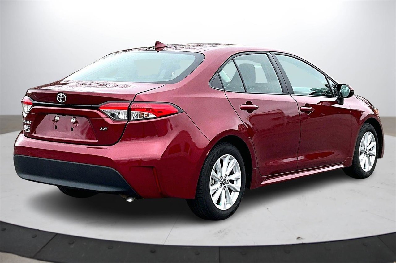 Used 2024 Toyota Corolla LE image 9
