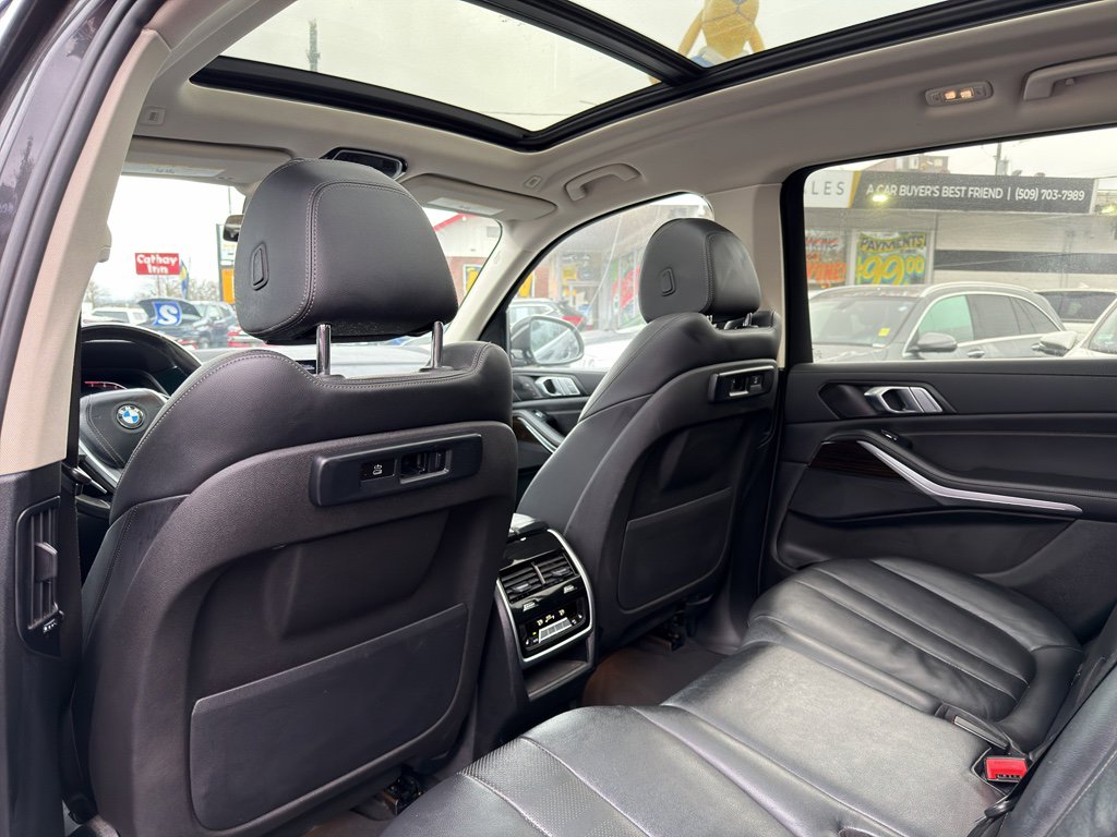 Used 2020 BMW X7 xDrive40i w/ Cold Weather Package image 12