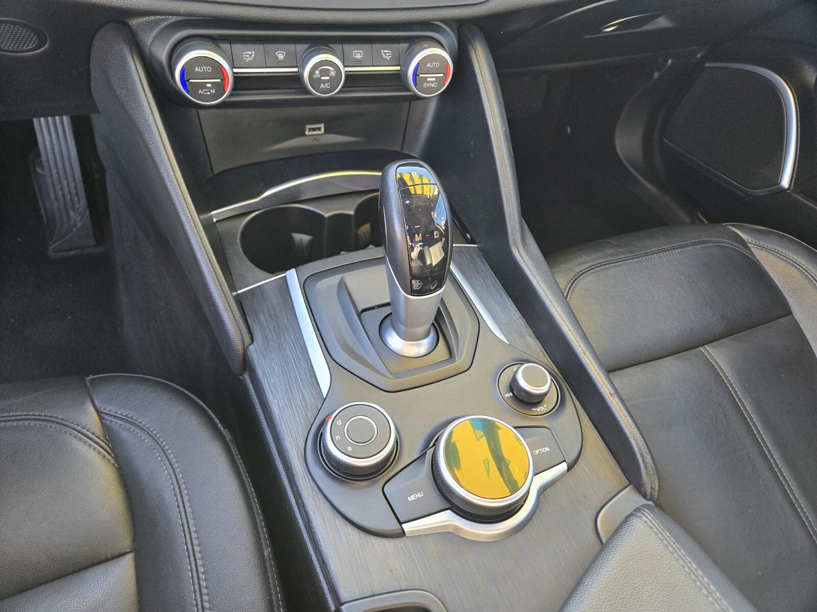 Used 2019 Alfa Romeo Giulia image 18