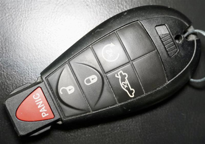 Used 2013 Dodge Challenger R/T image 34